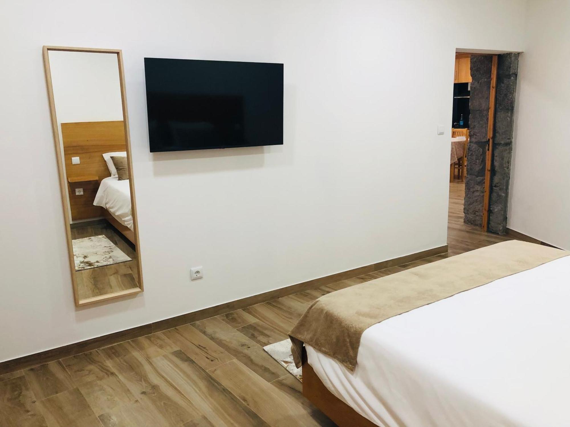 Amu- Apartamentos Misterios Da Urzelina Buitenkant foto